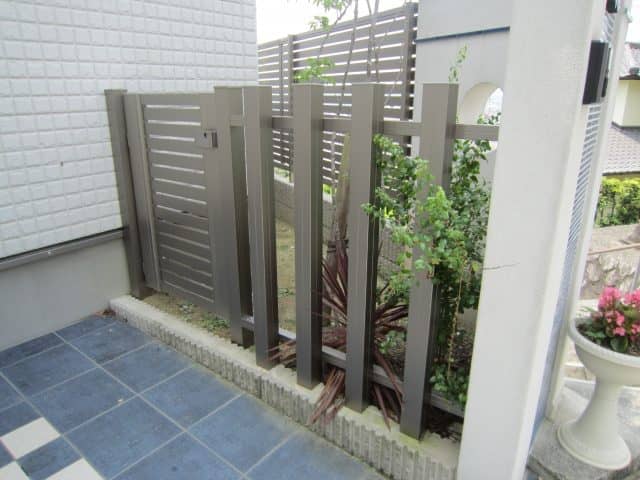 dog run fence