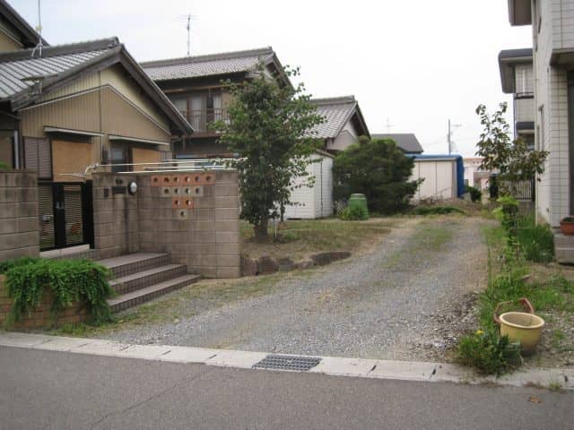 08-1